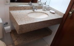 Tampo em Granito amarelo ornamental