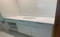 Tampo em Mármore Branco Moura