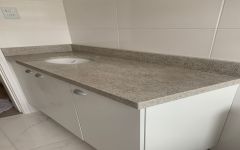 Tampo em Granito Branco Itaúnas