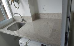 Tampo em Granito Branco Siena